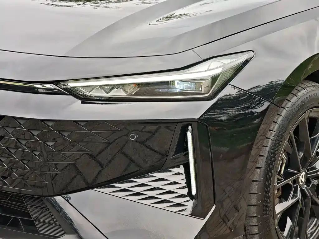 Changan UNI-V 2024 из CN, фото 4
