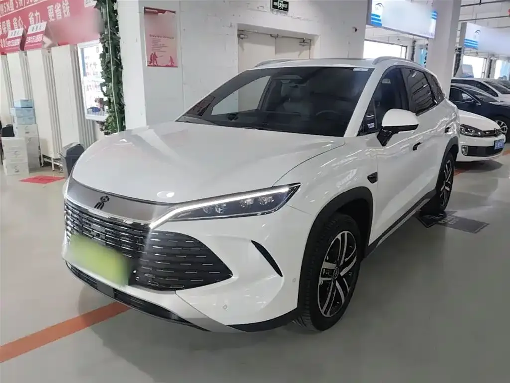 BYD L DM-i — фото 9