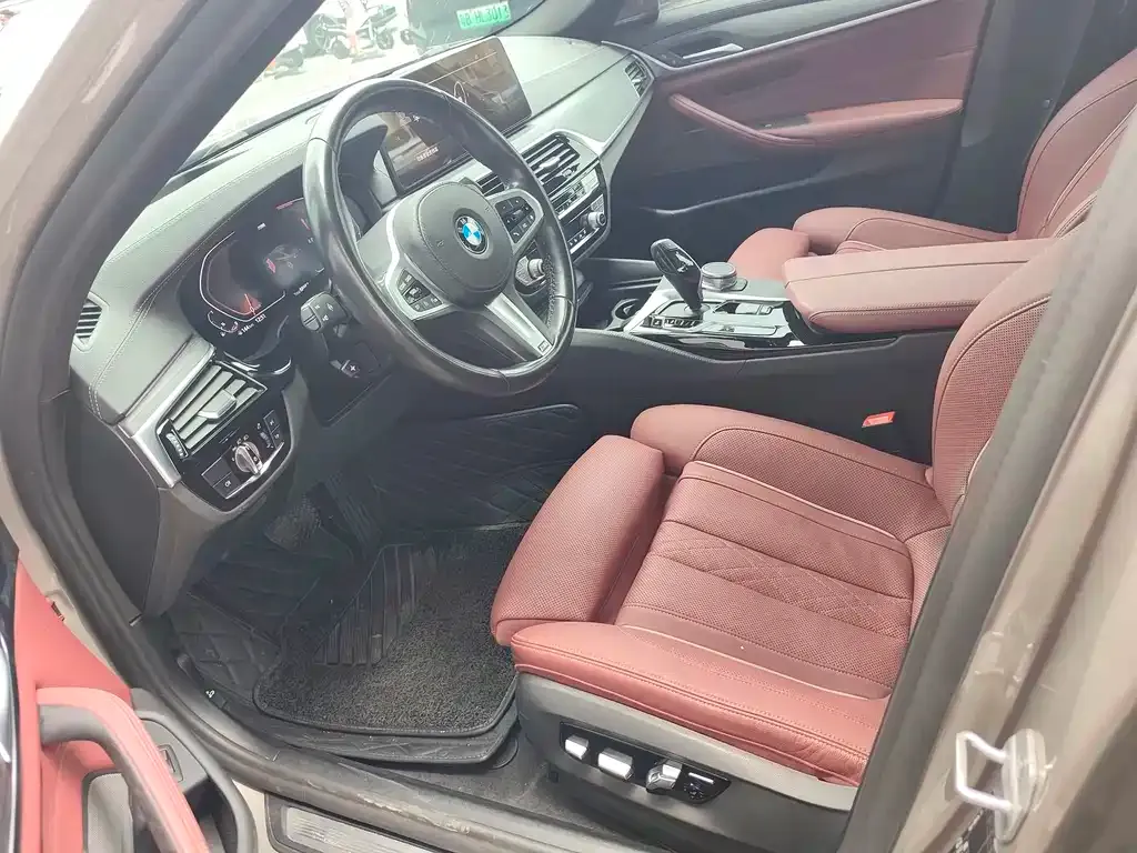 BMW 5 Series 2021 из CN, фото 6