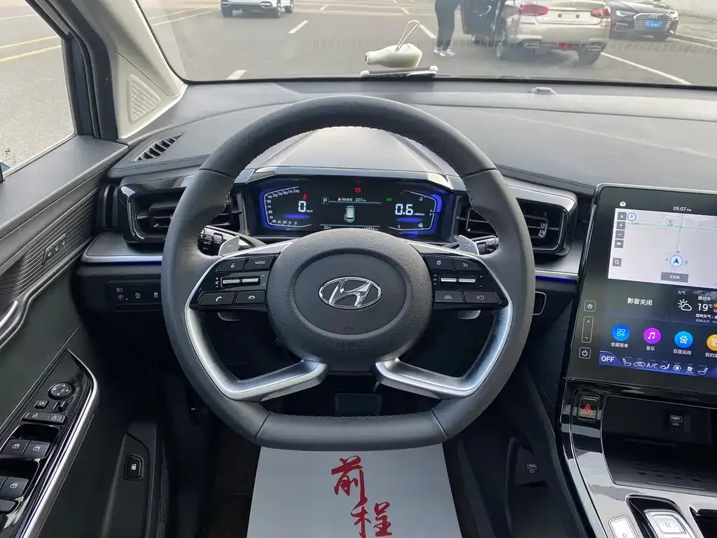 Hyundai Custo — фото 4