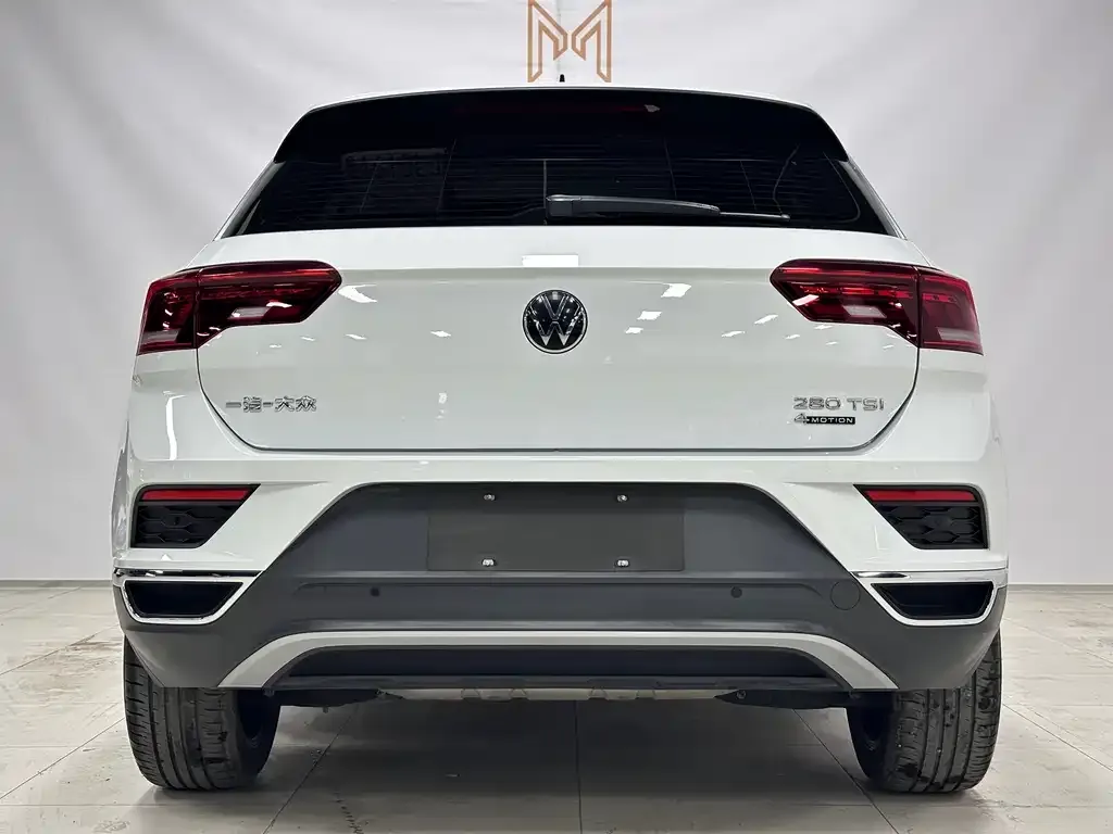 Volkswagen T-Roc — фото 10