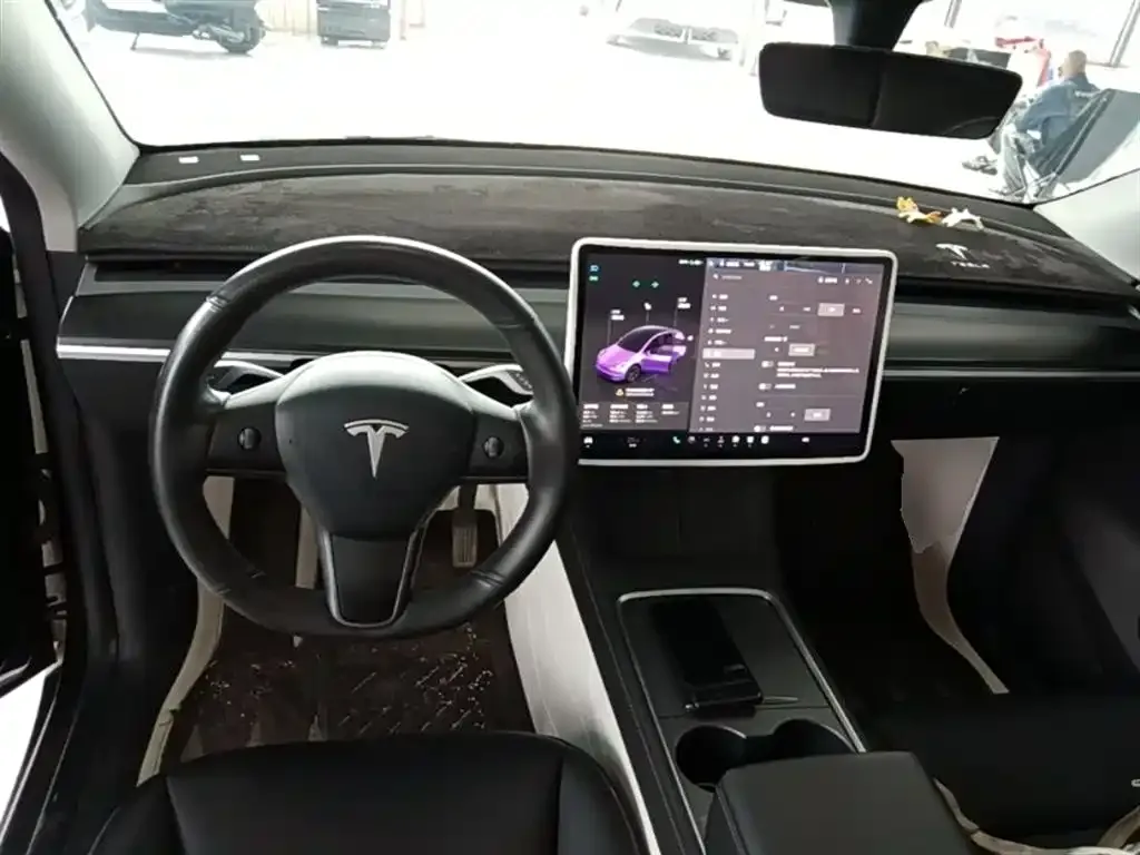 Tesla Model Y — фото 4