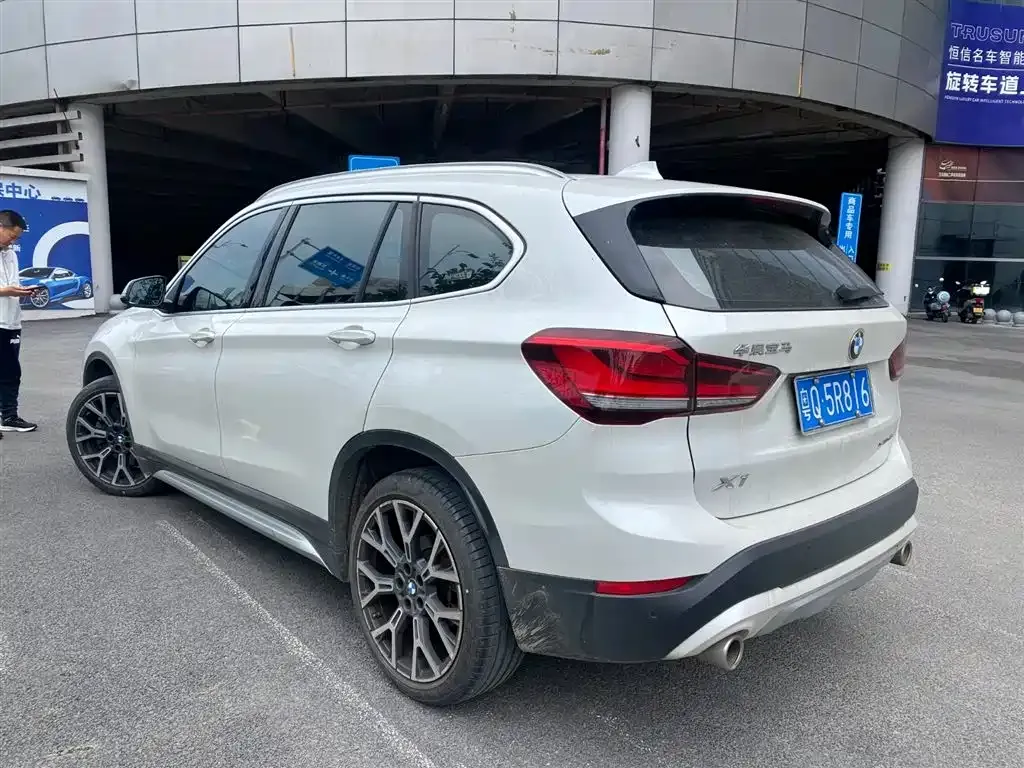BMW X1 — фото 3