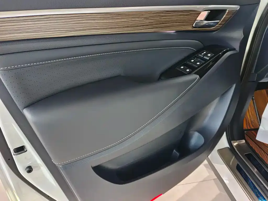 GAC Motor Trumpchi M8 — фото 3