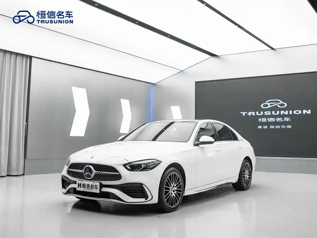 Mercedes-Benz C-Class — фото 1