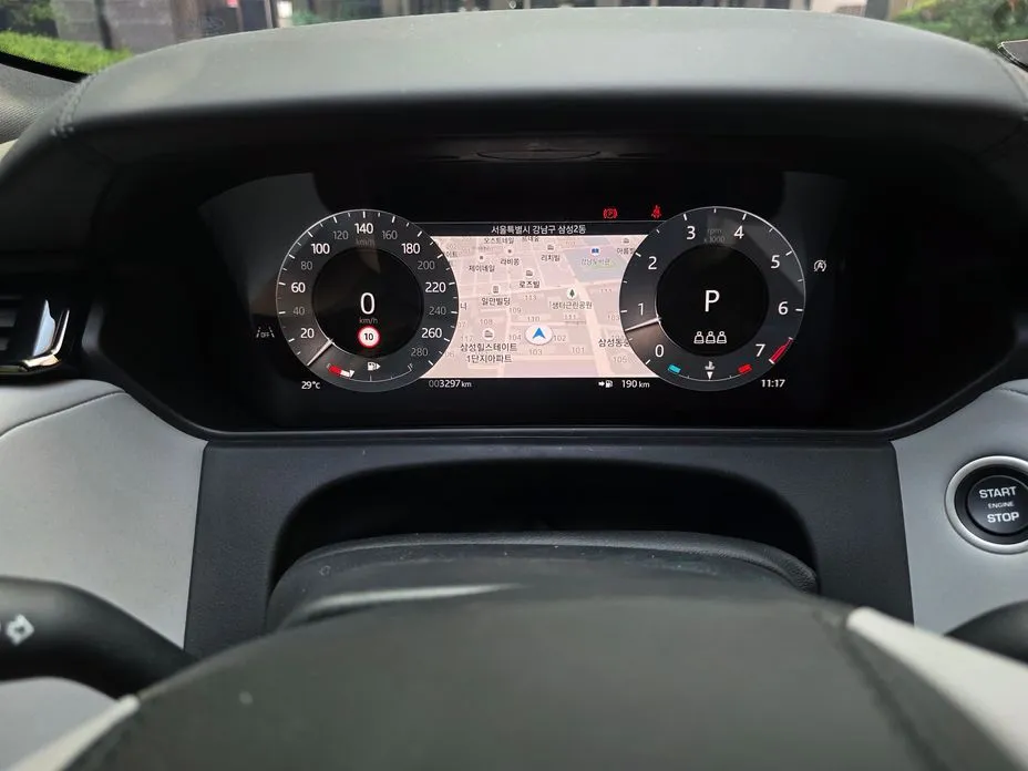 Land Rover Range Rover Velar 2026 из KR, фото 2
