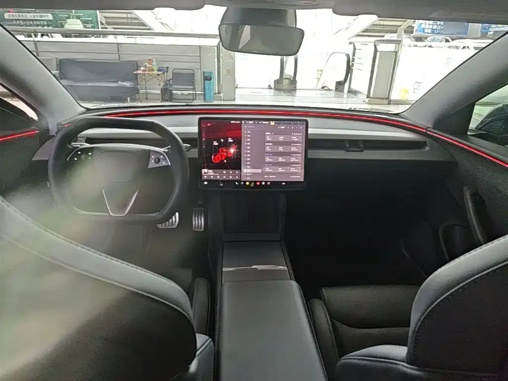 Tesla Model 3 — фото 3