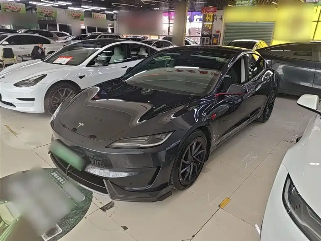 Tesla Model 3 — фото 10