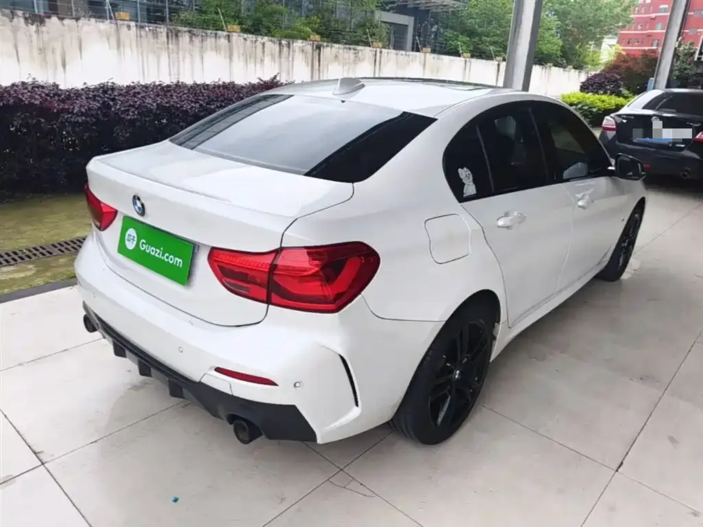BMW 1 Series 2021 из CN, фото 9