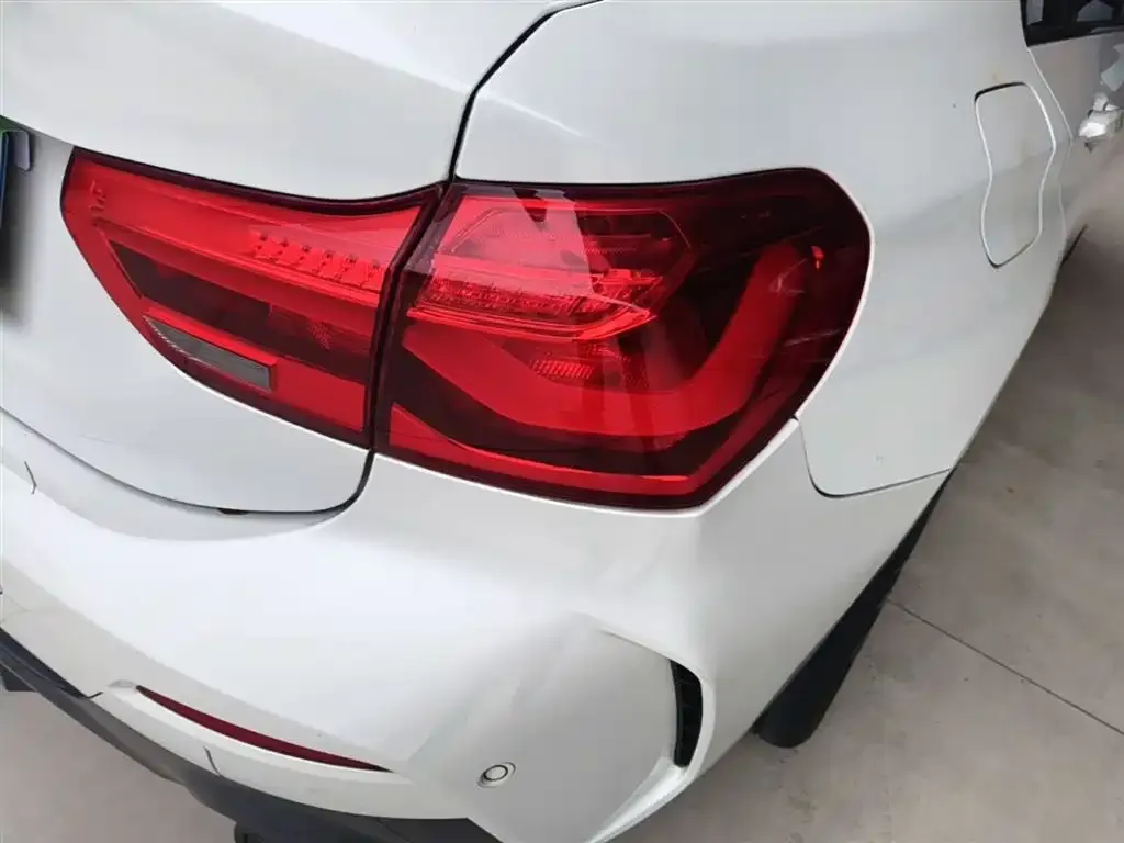 BMW 1 Series 2021 из CN, фото 3