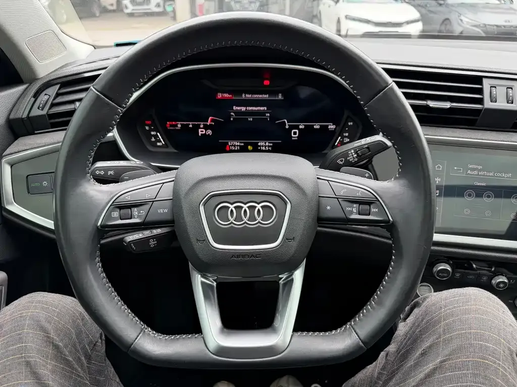 Audi Q3 — фото 6