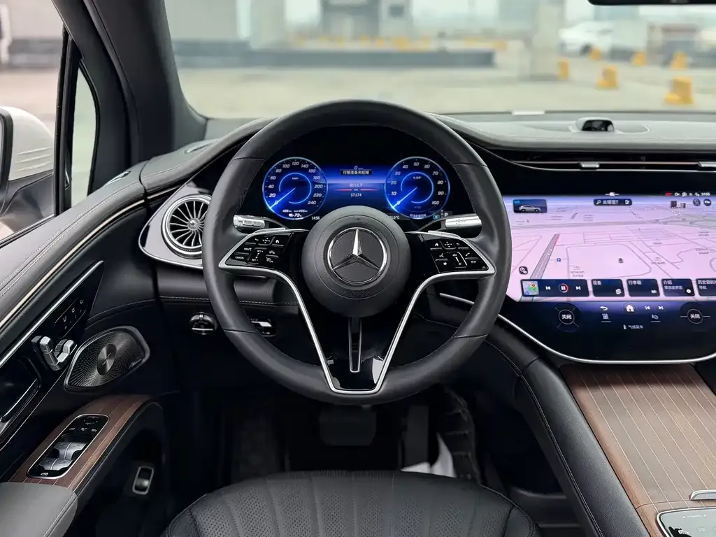 Mercedes-Benz EQS SUV 2023 из CN, фото 6
