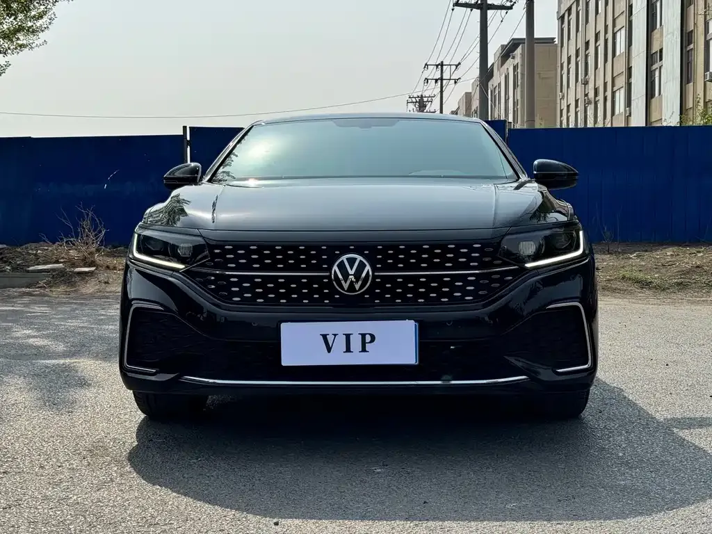 Volkswagen Passat — фото 6