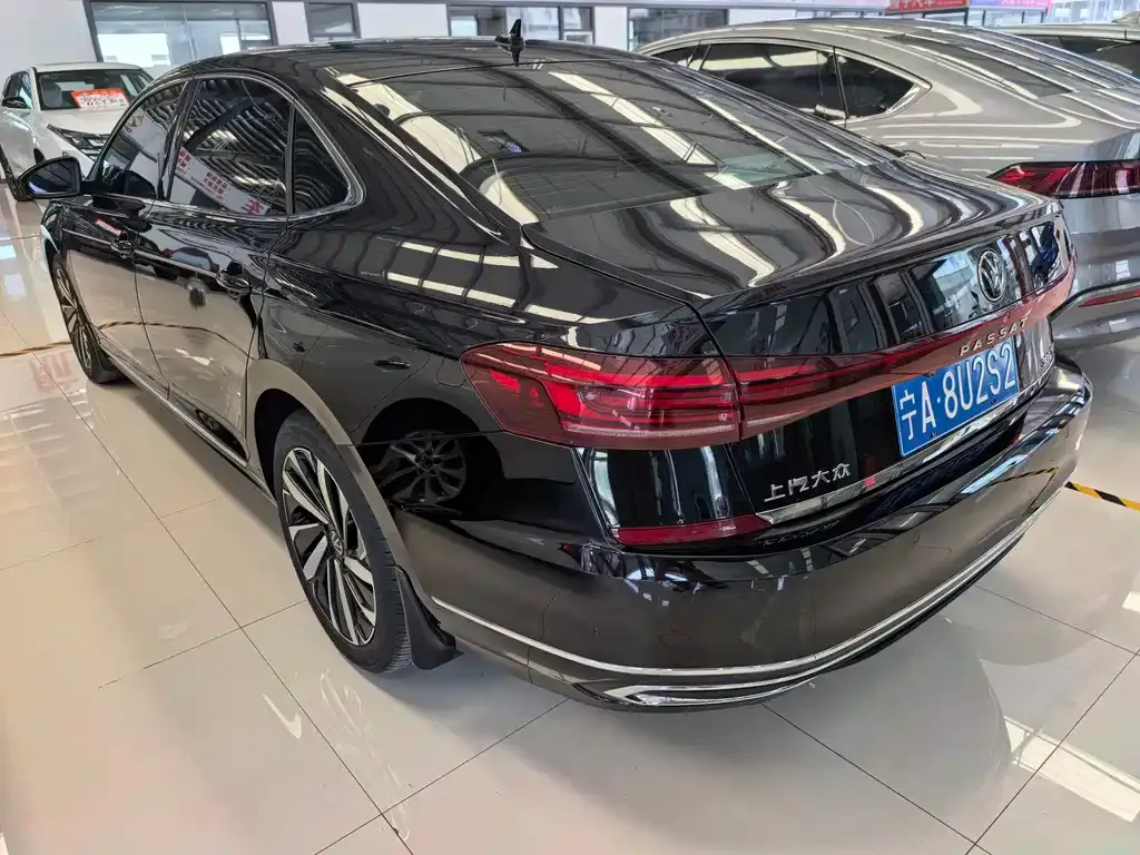 Volkswagen Passat — фото 5