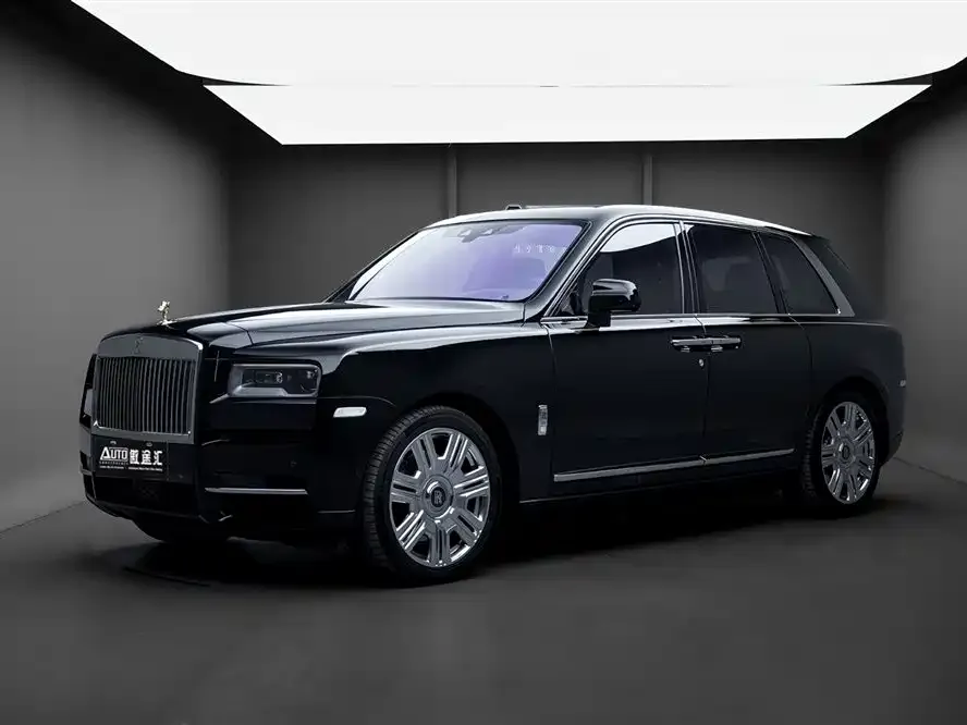 Rolls-Royce Cullinan — фото 1