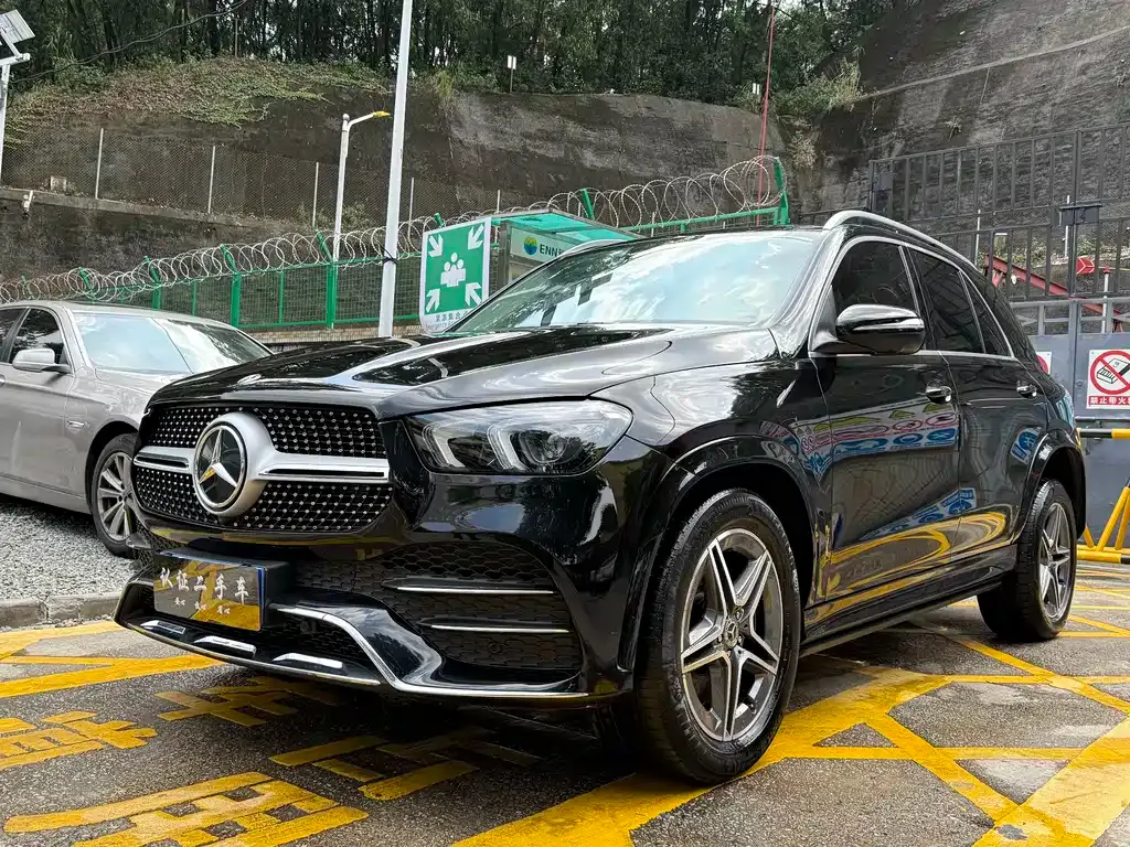 Mercedes-Benz GLE — фото 1