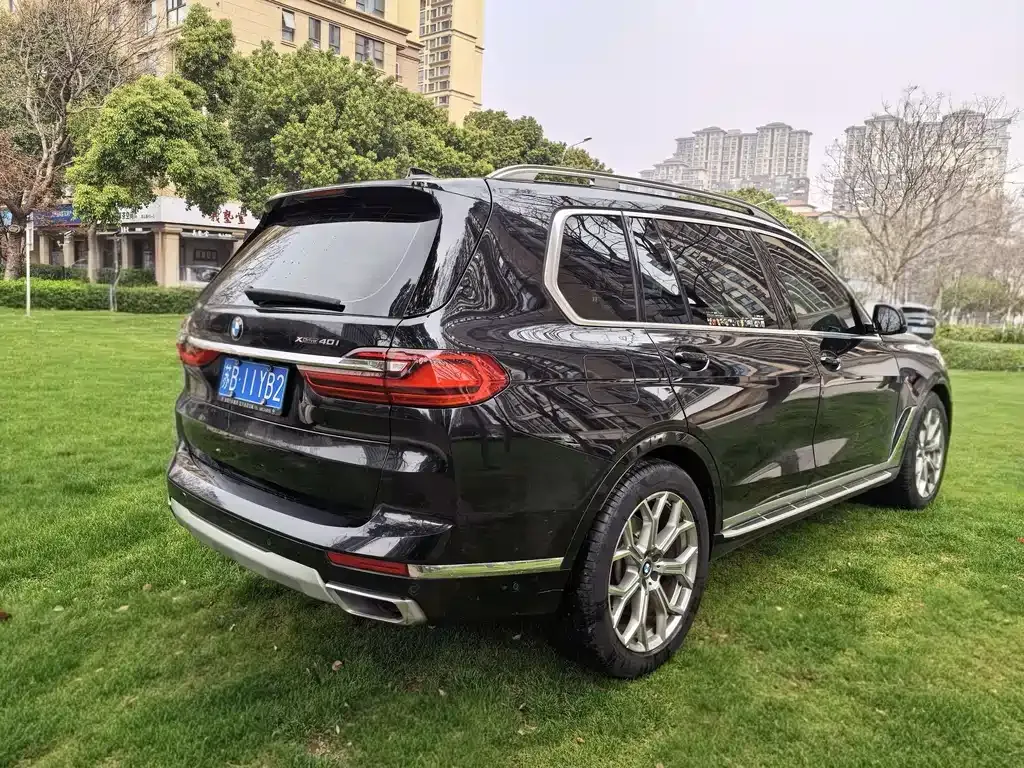 BMW X7 — фото 9