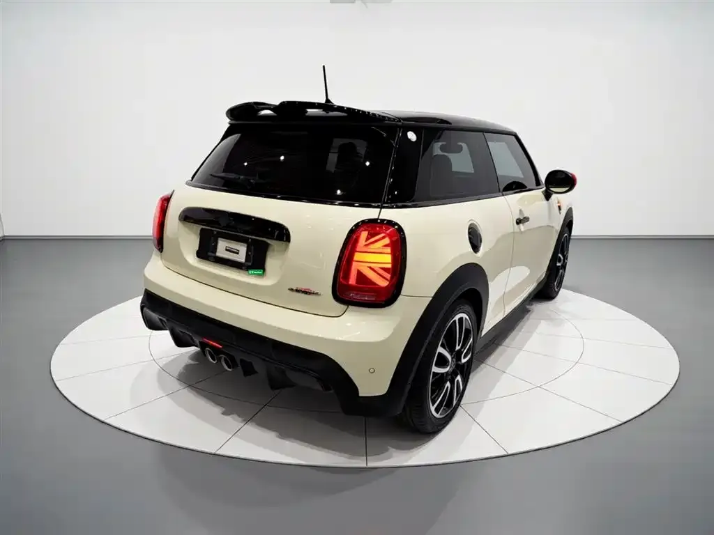 MINI JCW (John Cooper Works) — фото 3