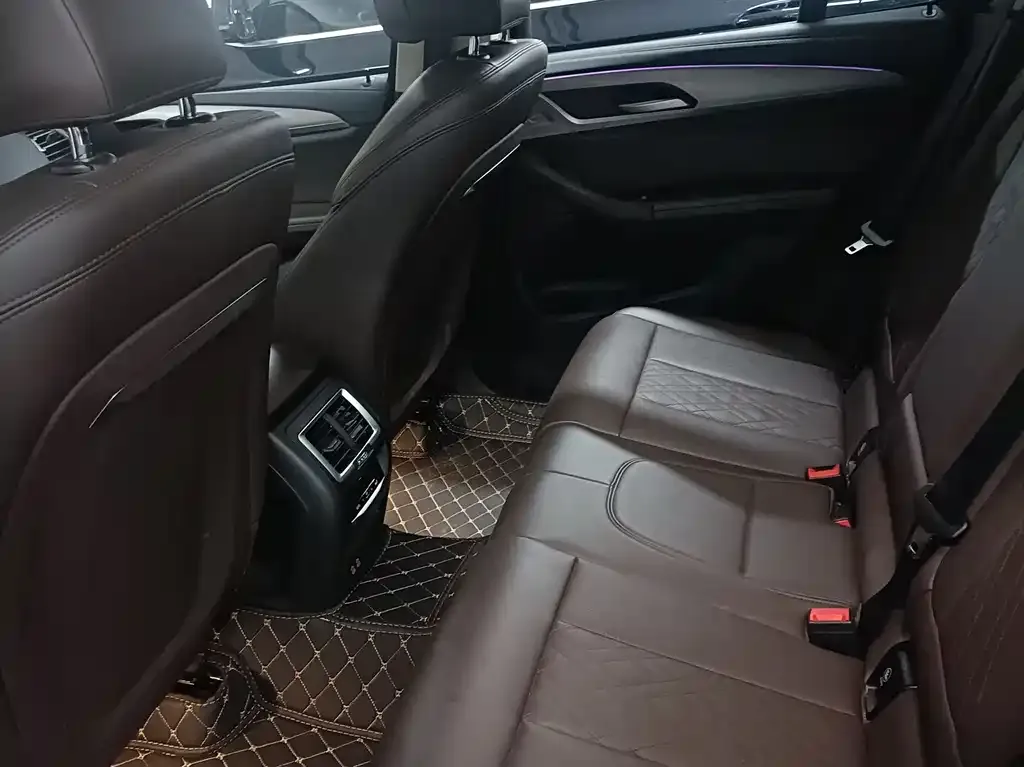 BMW iX3 2023 из CN, фото 2