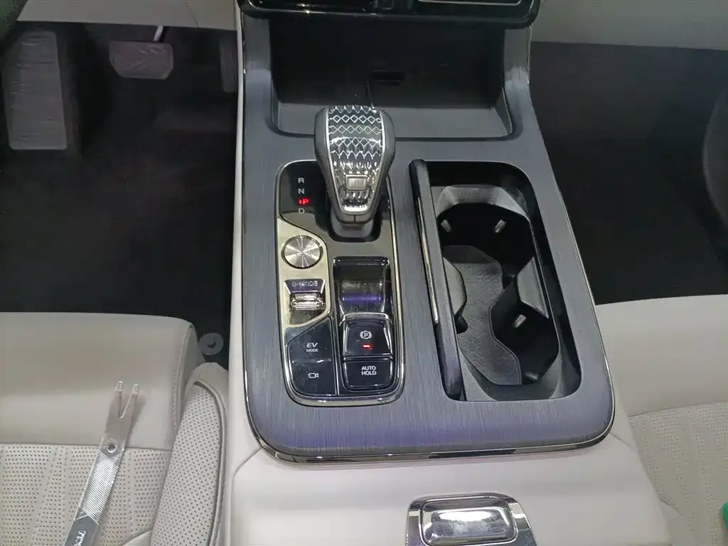 GAC Motor Trumpchi GS8 — фото 10