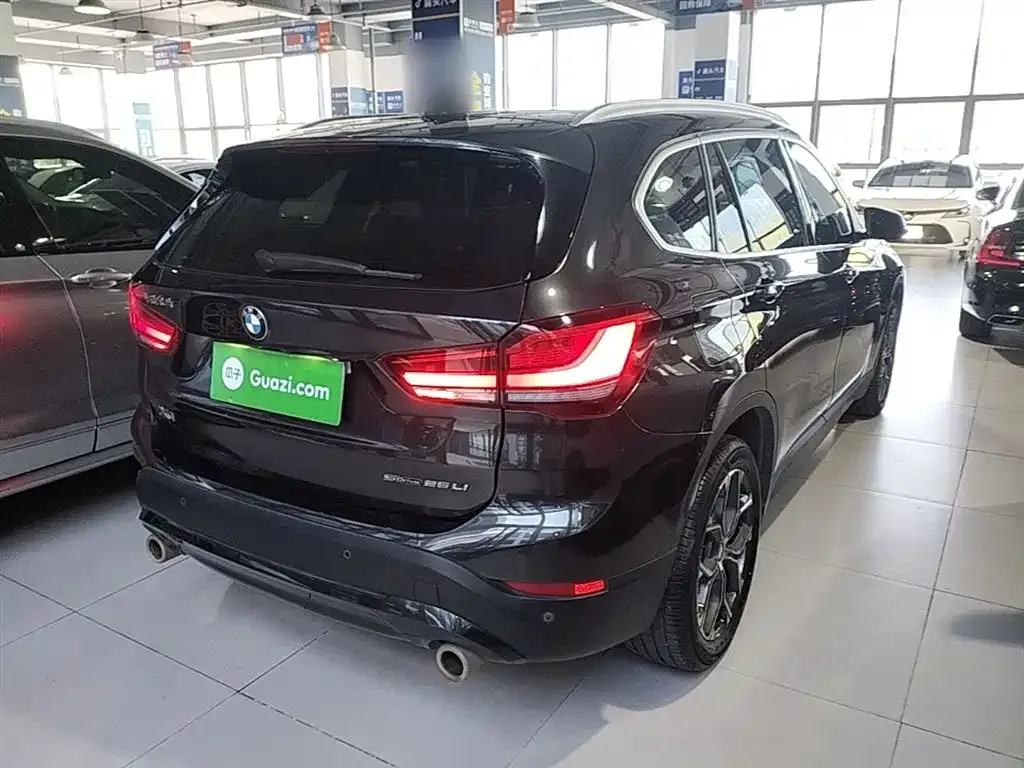 BMW X1 — фото 9