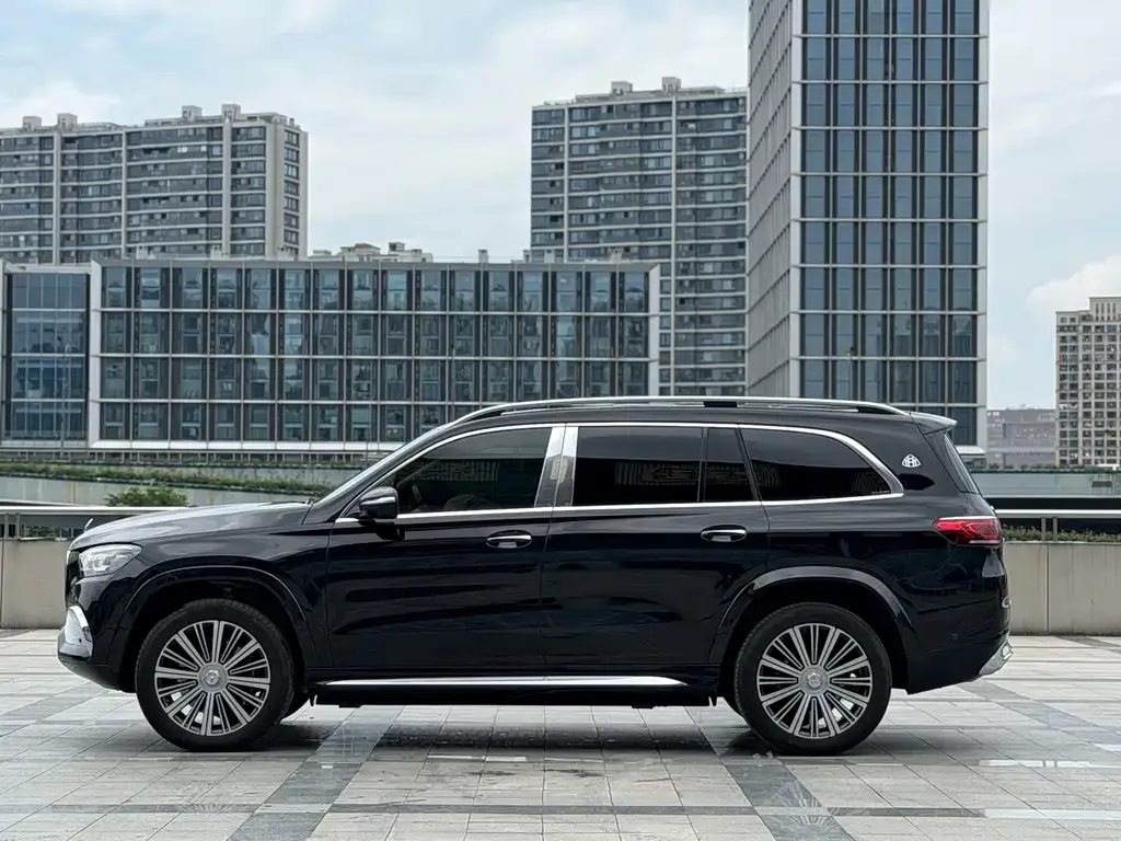 Mercedes-Benz GLS — фото 10