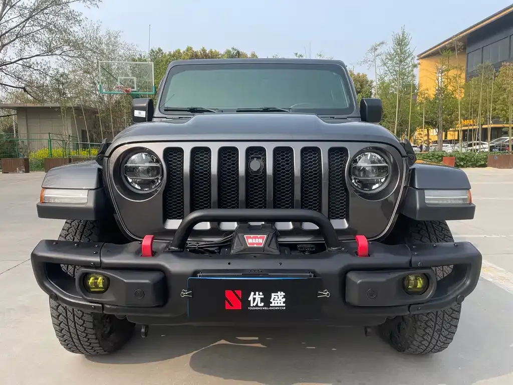 Jeep Wrangler — фото 8