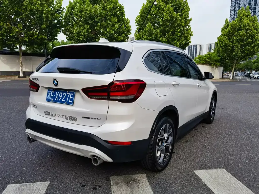 BMW X1 — фото 9