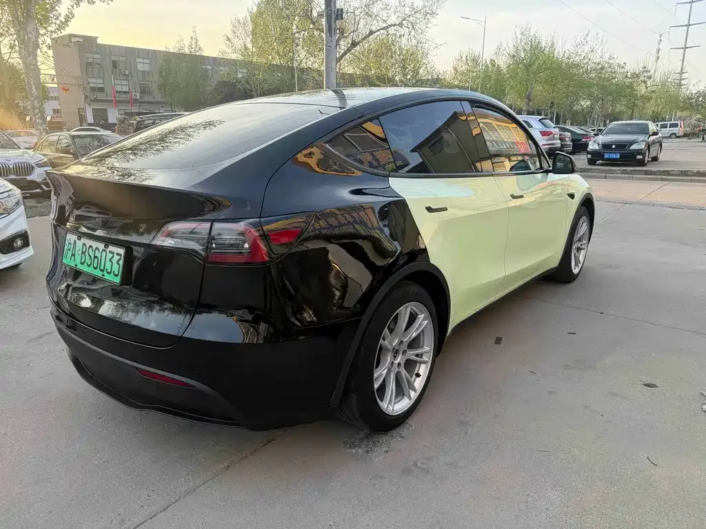 Tesla Model Y — фото 9