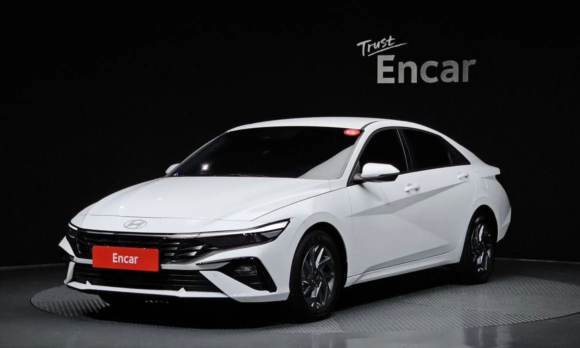 Hyundai AVANTE — фото 1