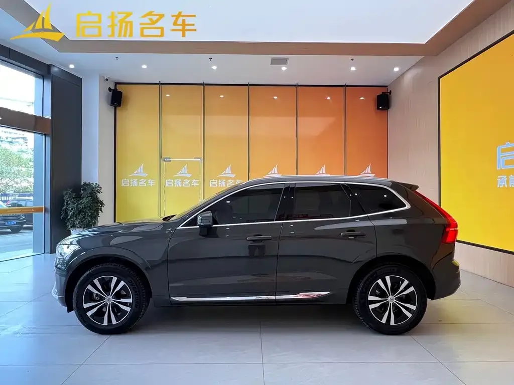 Volvo XC60 — фото 2