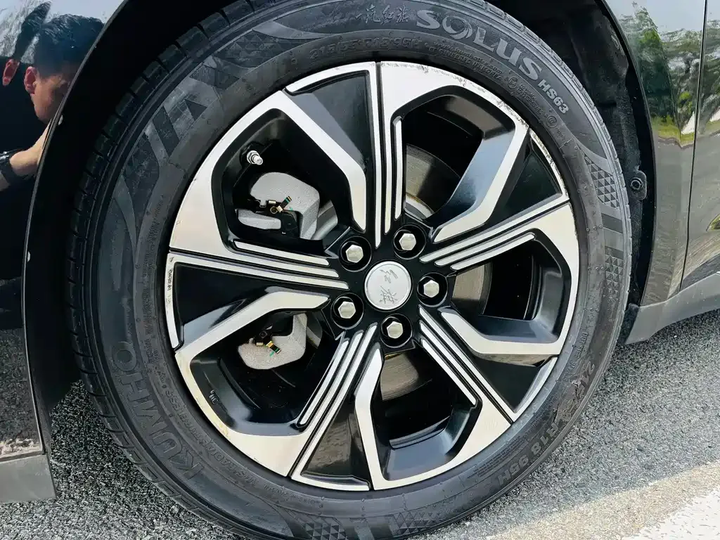 Hongqi E-QM5 2023 из CN, фото 7