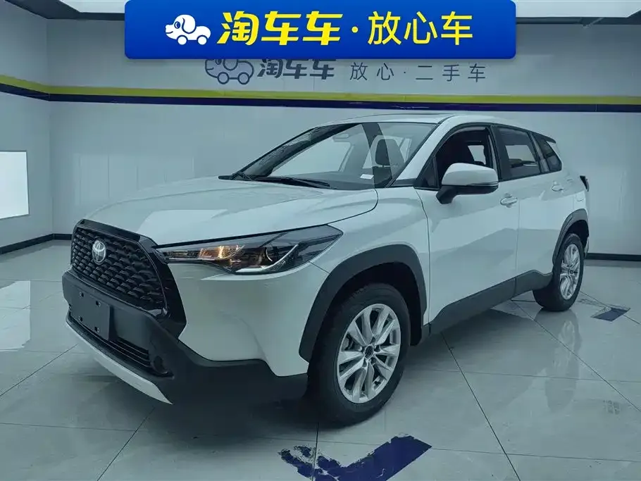 Toyota Corolla Cross — фото 1