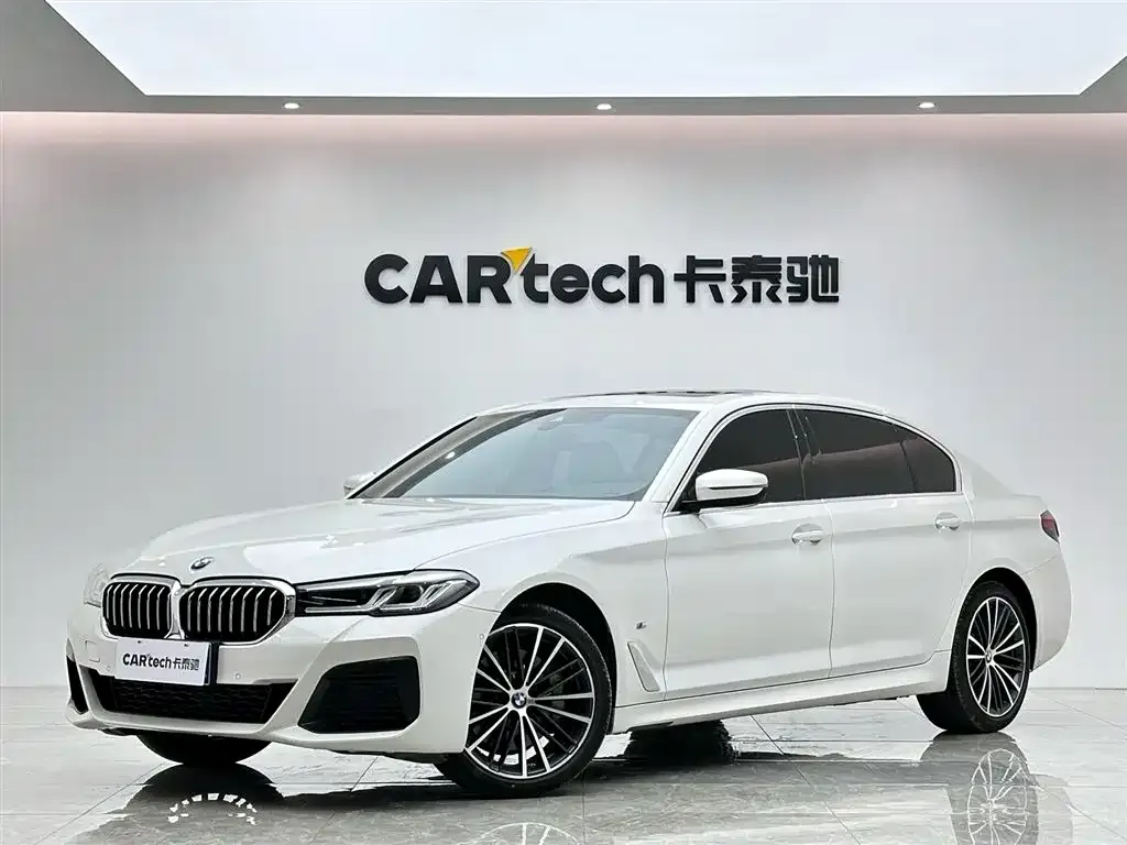 BMW 5 Series — фото 1