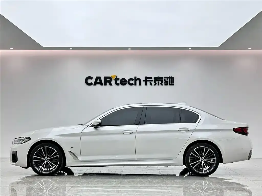 BMW 5 Series — фото 3