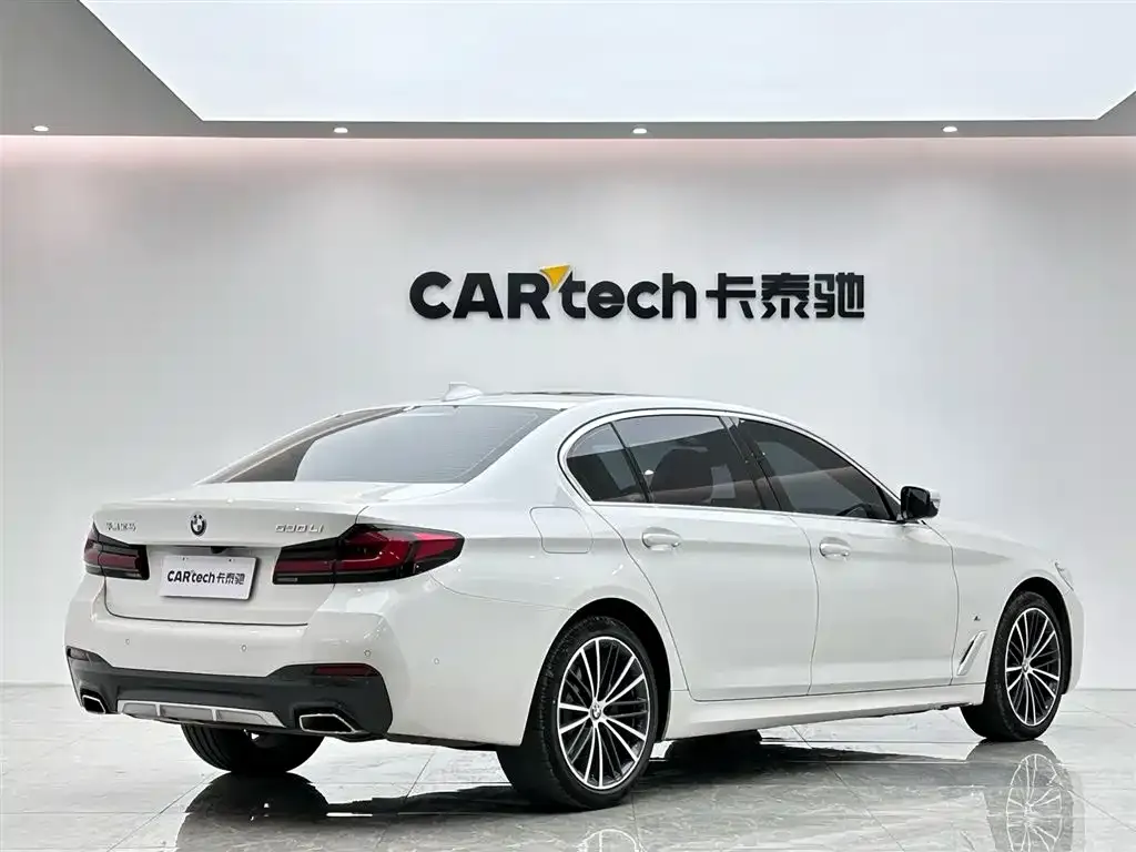BMW 5 Series — фото 10
