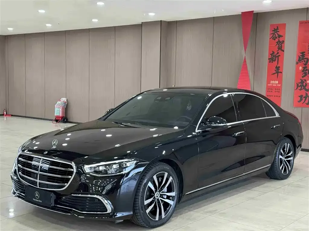 Mercedes-Benz S-Class — фото 1