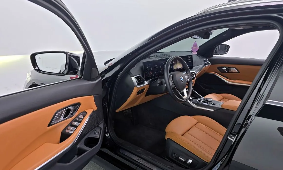 BMW 3-Series 2023 из KR, фото 7