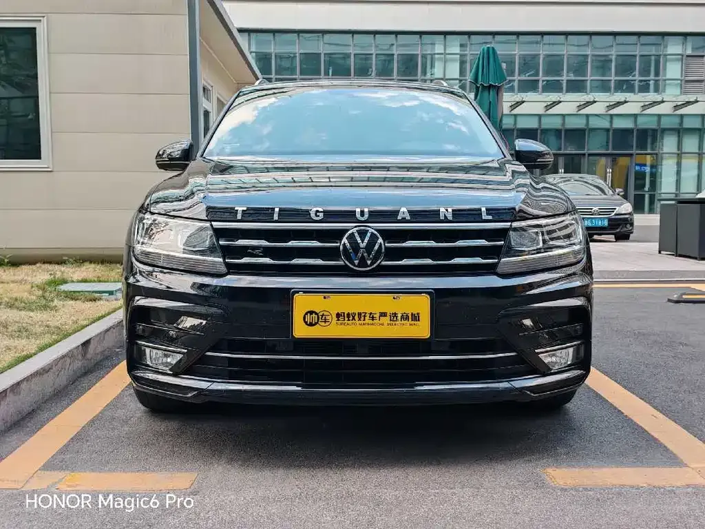 Volkswagen Tiguan L — фото 5
