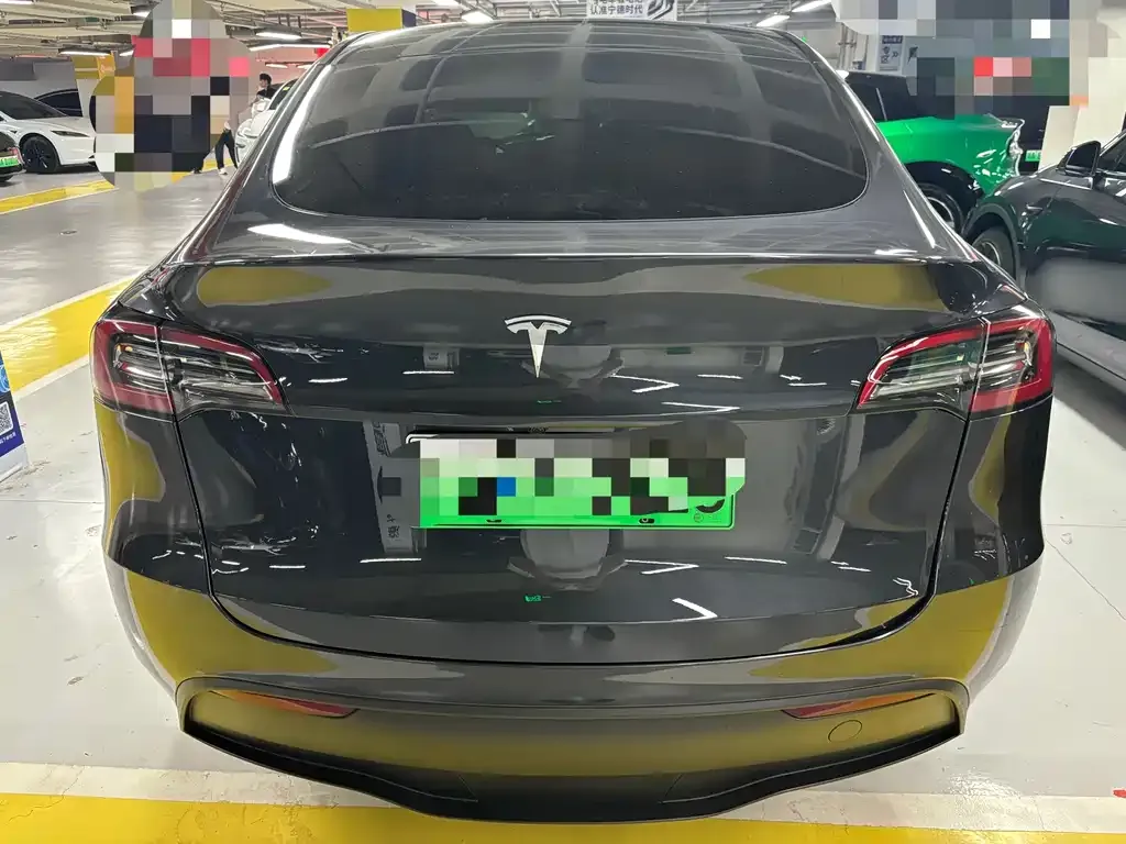 Tesla Model Y — фото 7