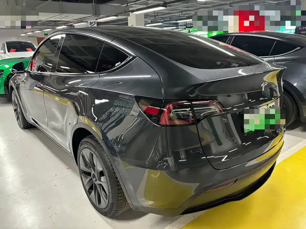 Tesla Model Y — фото 6