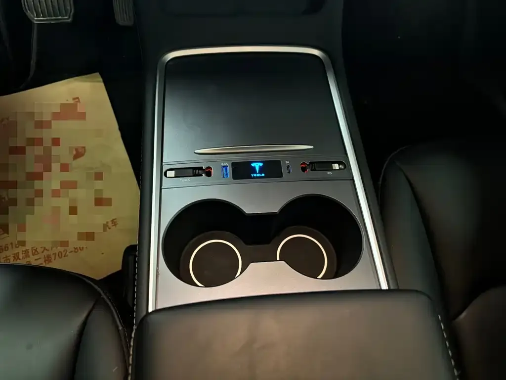 Tesla Model Y — фото 2