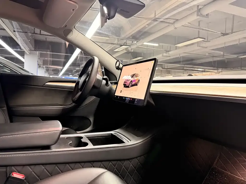 Tesla Model Y — фото 2