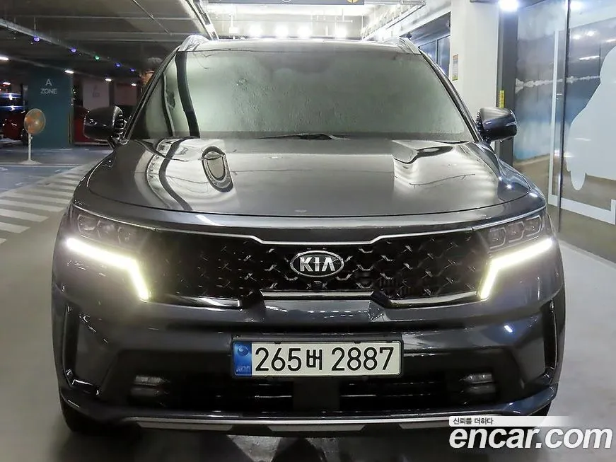 Kia Sorento — фото 6