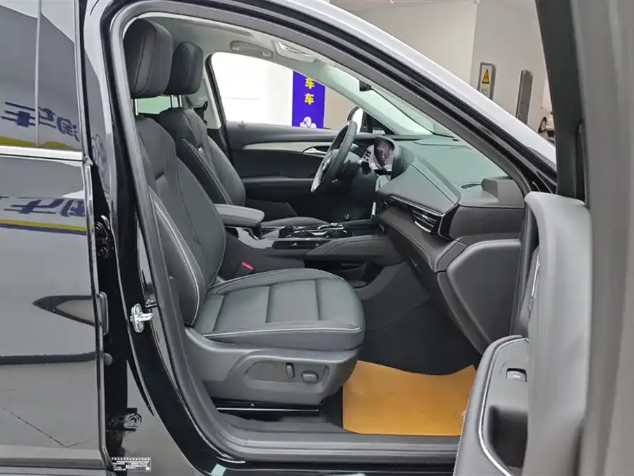 Buick Envision Plus — фото 10