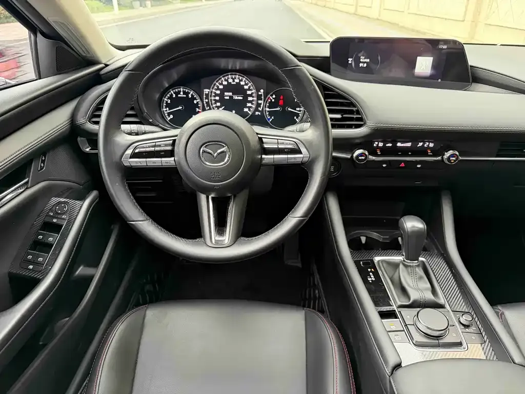 Mazda 3 Axela 2022 из CN, фото 2