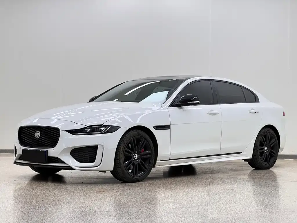 Jaguar XEL — фото 1