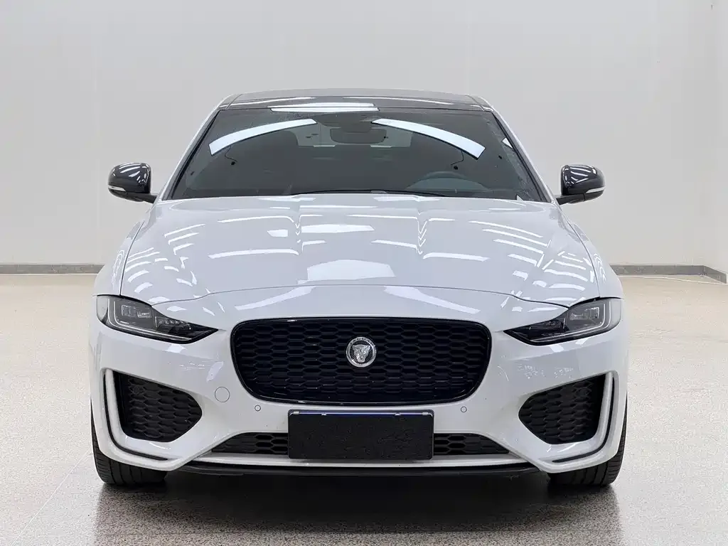 Jaguar XEL — фото 2