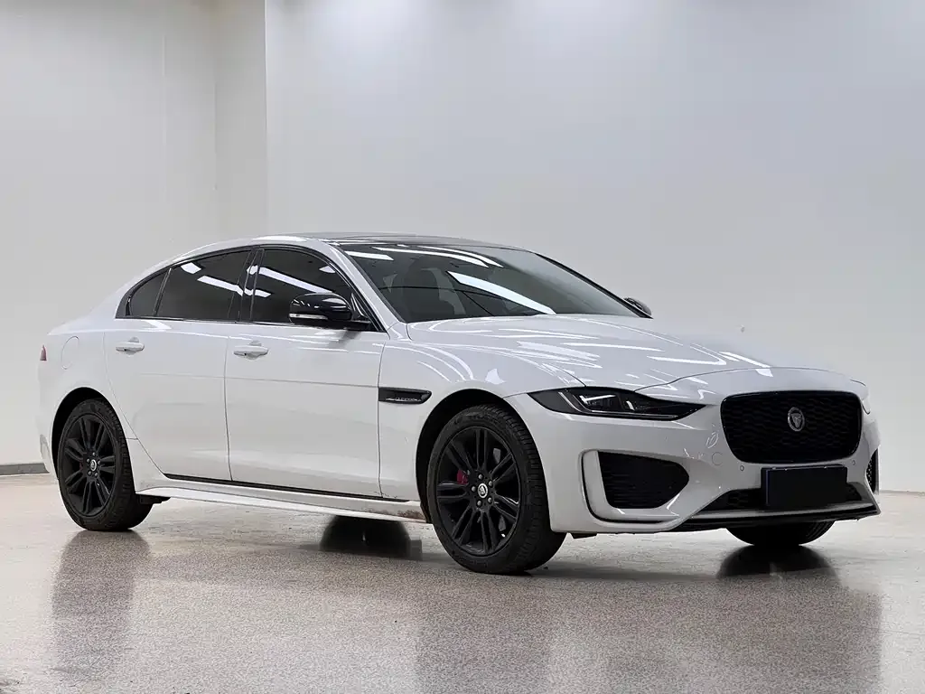 Jaguar XEL — фото 9
