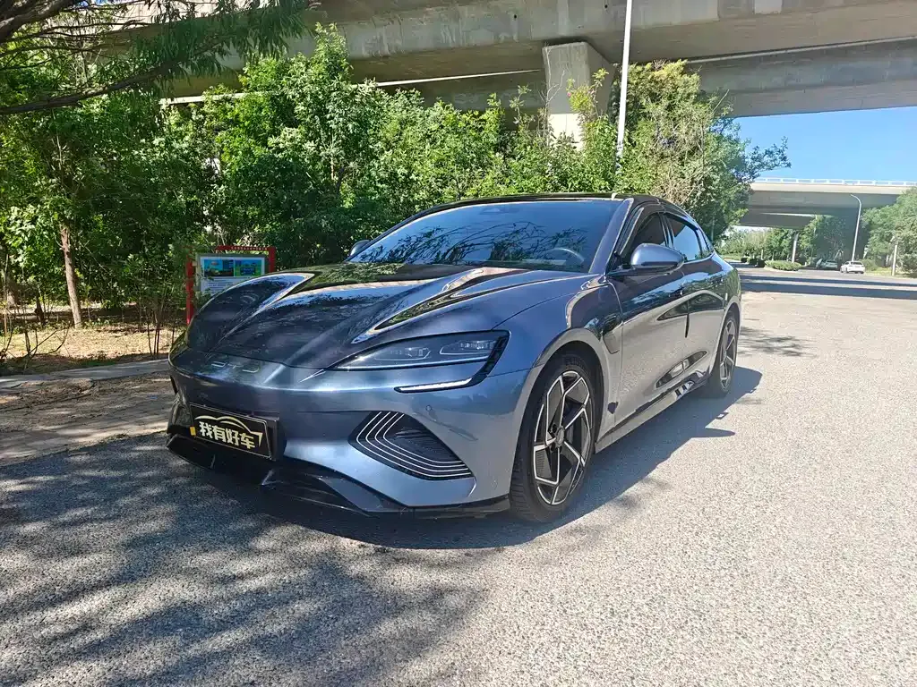 BYD Seal — фото 1